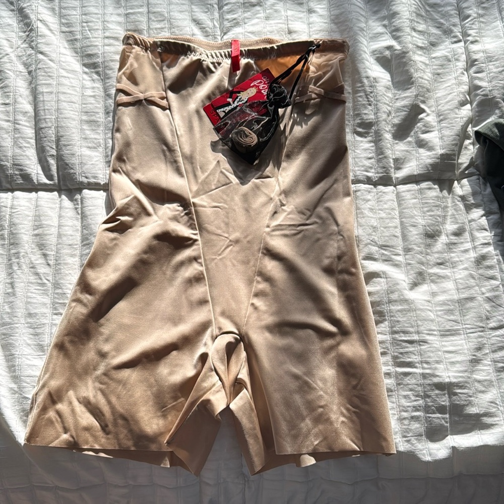 Spanx XL High-waisted Girl Short • Color Natural